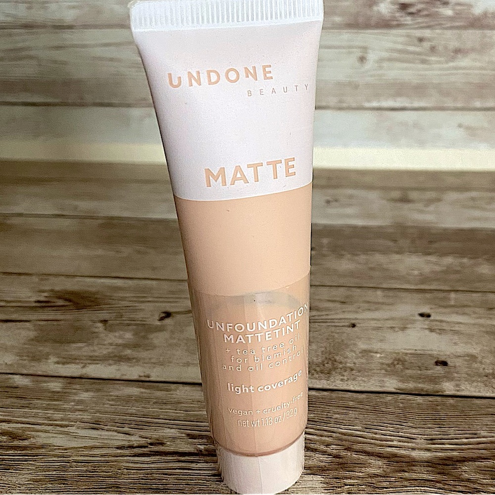 UNDONE Beauty 410 porcelain Light Unfoundation Matte Tint moisturizer NEW SEALED